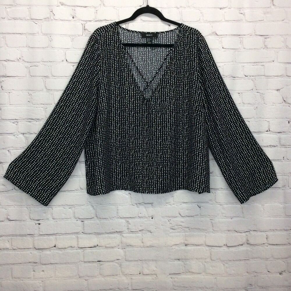 Forever 21 Women’s Size 2x Criss Cross V-neck Tunic Black/White Flared Sleeves - Picture 5 of 8